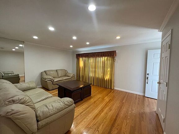 2nd image of 788 Mahogany Ln