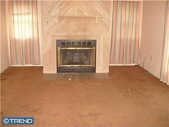 4th image of 703 Victoria Dr