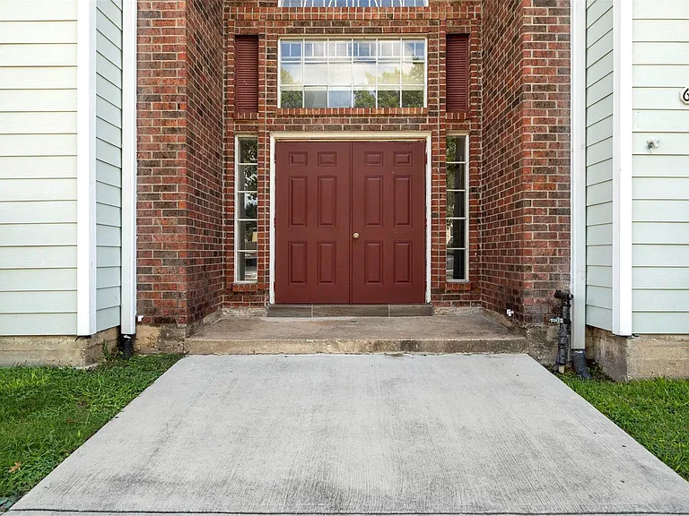 10630 Westbrae Pkwy #606 — Photo 16