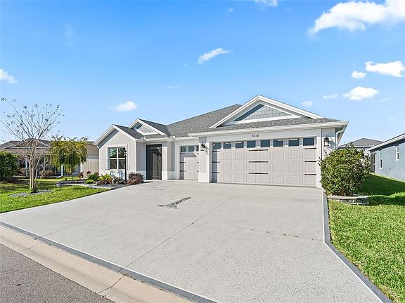 3rd image of 5716 Melvin Dr