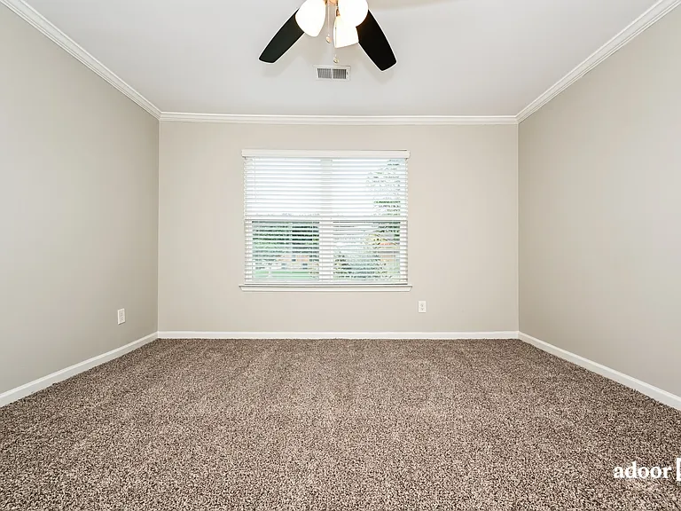 404 Rankin Cir — Photo 13