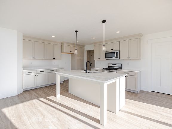 5th image of 4443 N Castle Rd #126