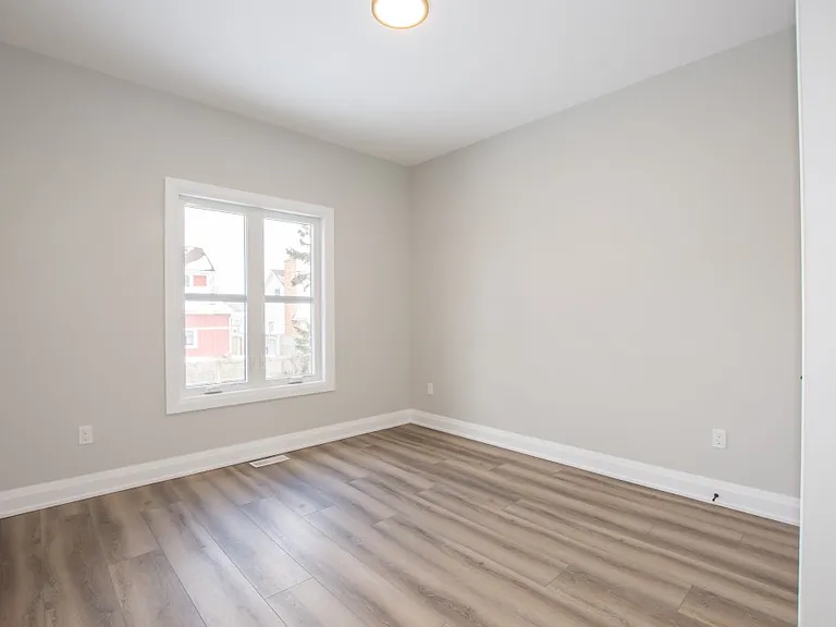 44 Hatter Ave — Photo 16