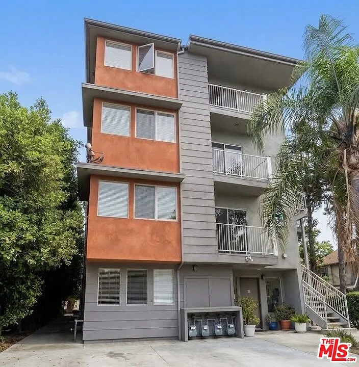 1 bed, 1.0 bath, 1899 sqft, $6,500 — Photo 1