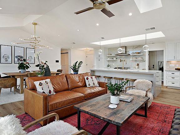 2nd image of 3918 El Coral Way