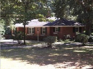 3911 Woodmont Dr, Mobile, AL 36693