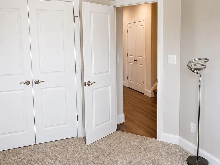 9543 Capital Ln — Photo 15