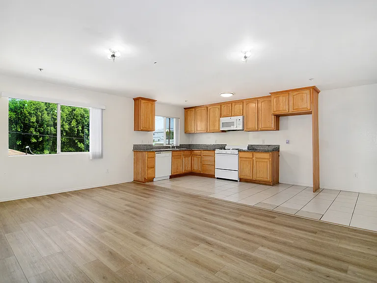 6843 Agnes Ave #2 — Photo 2