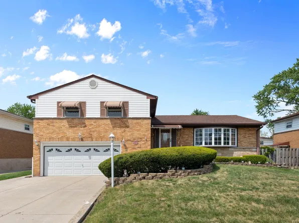 241 Silver Ln, Melrose Park, IL 60160