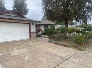 3000 Seckel St, Medford, OR 97504