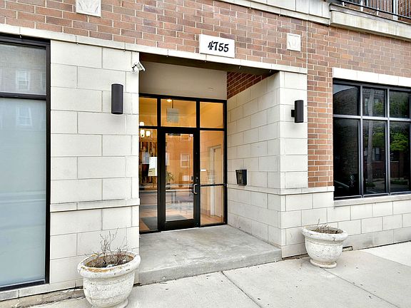 2nd image of 4755 N Washtenaw Ave APT 407