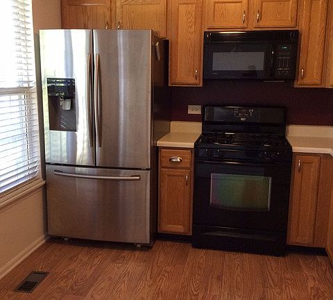 5th image of 1630 Grove Ave Unit B