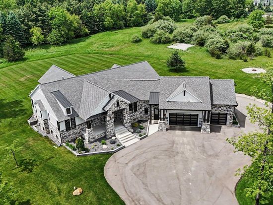 5015 Birch Dr, Davisburg, MI 48350