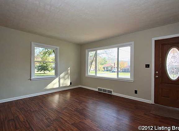 2nd image of 5261 Stephan Dr
