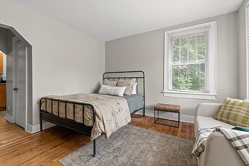 525 E Manning St #2 Photo 1