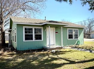 500 Center St, Whitesboro, TX 76273