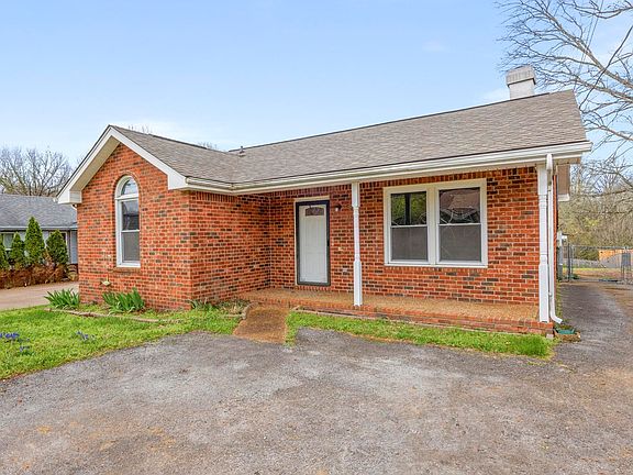 2nd image of 1212 Idlewild Pl