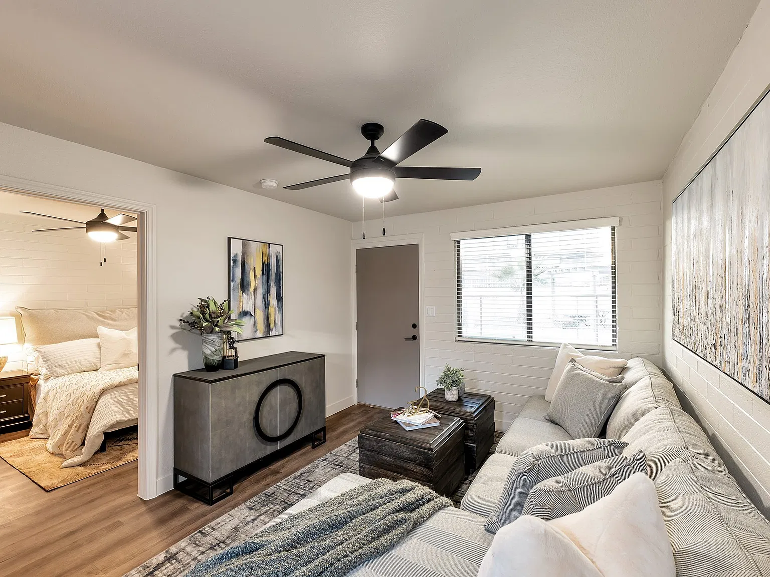 1827 E Lemon St — Photo 3