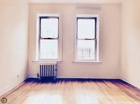 Rented by Realty 2000 Corp | media 8