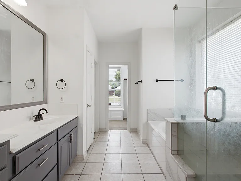 7852 Rainbow Falls Dr — Photo 21