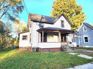210 Middle St, Three Rivers, MI 49093