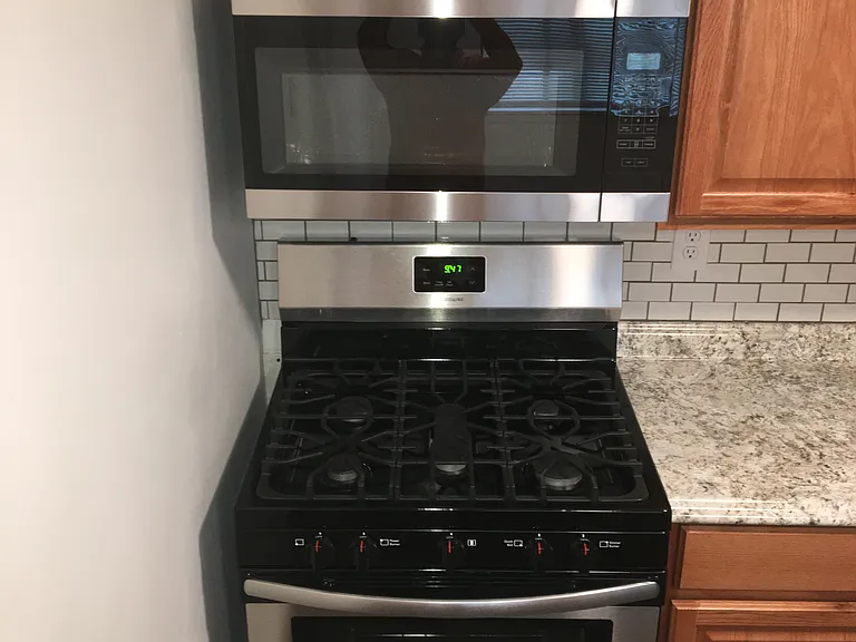 Hickory Estates — Photo 17