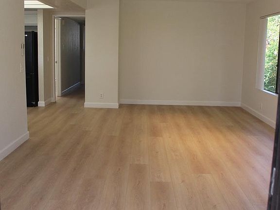 5th image of 7303 Draper Ave #C
