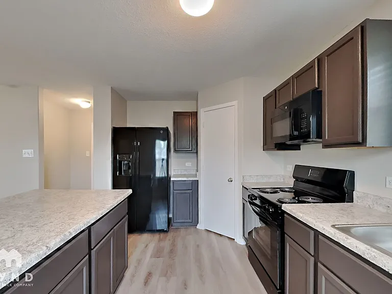 9539 Apple Ridge Ln — Photo 4