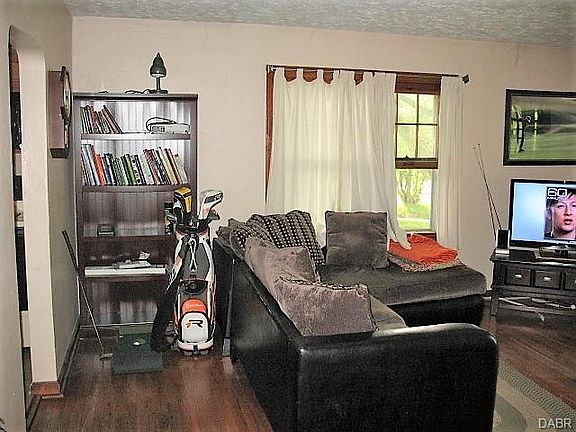 2nd image of 1388 Central Park Ave
