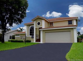 15610 S Roundtable Rd, Davie, FL 33331