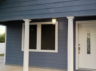 1304 W Nopal St, Carrizo Springs, TX 78834