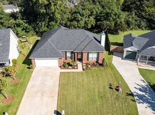 3033 Stonewater Dr, Albany, GA 31721