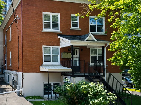 64 Genest St #3, Ottawa, ON K1L 7Z2