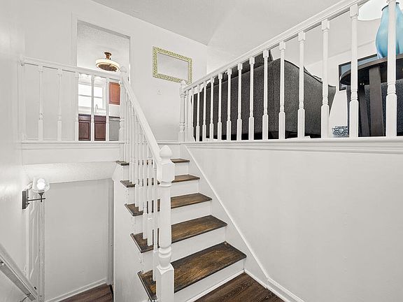 4th image of 182 Mitchell Ln