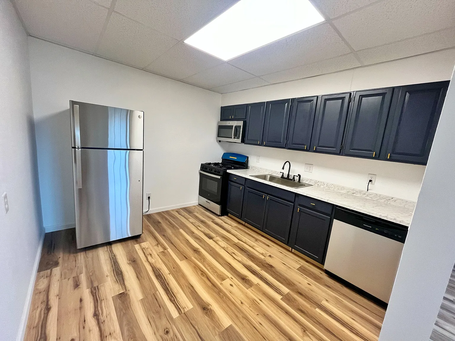 1606 Bryan St — Photo 2