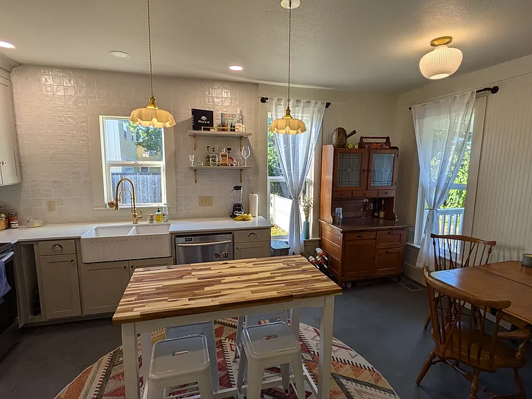 1149 SW Brockwood Ave — Photo 17