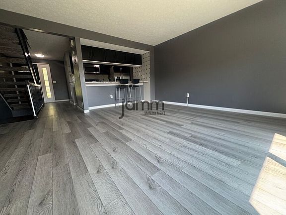5th image of 19479 Puritas Ave