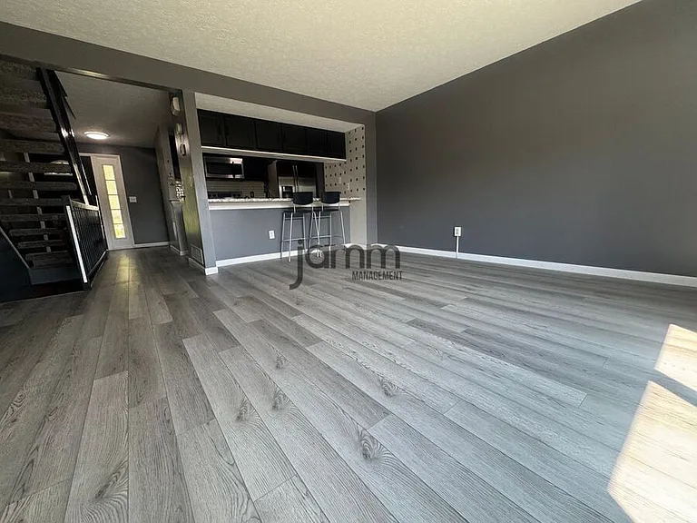 19479 Puritas Ave — Photo 5