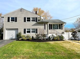 41 Walnut Ave, Red Bank, NJ 07701