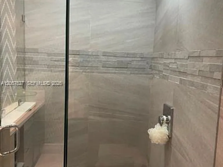 5001 Collins Avenue Cu #14A — Photo 20
