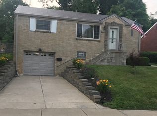 1368 Kinmount St, Pittsburgh, PA 15205