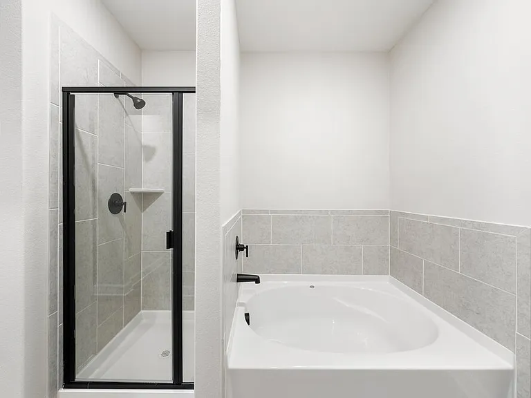 1005 Holly Dr — Photo 13
