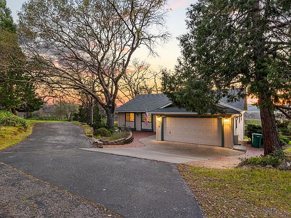 2nd image of 3980 Rustic Rd