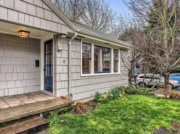 4030 SE Ivon St APT 1, Portland, OR 97202