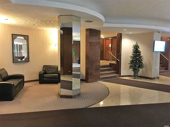 3rd image of 6120 Grand Central Pkwy APT A1202
