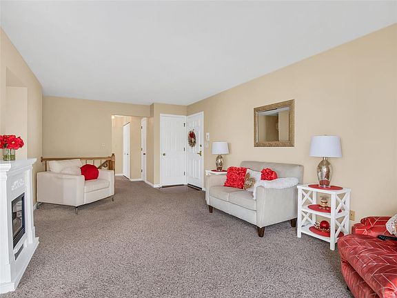 4th image of 3664 Colonia Place Dr APT B