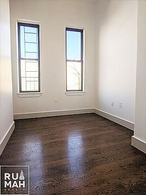 5th image of 177 Wyckoff Ave APT 1R