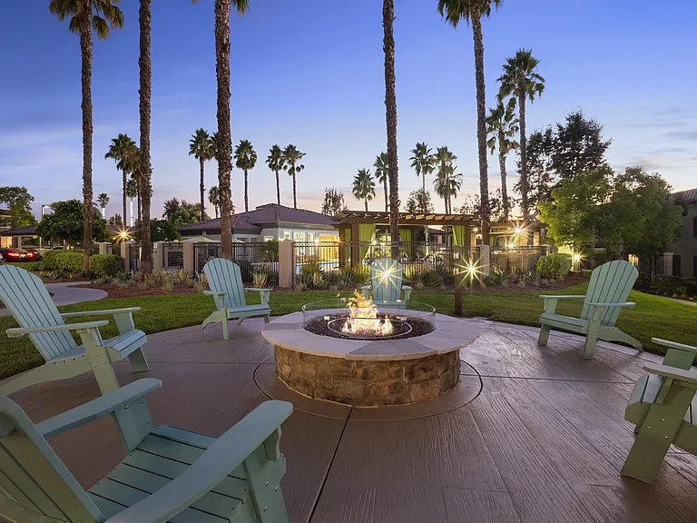 Estancia at Mission Grove — Photo 23