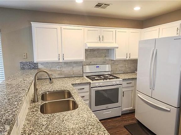 3rd image of 975 Coronado Peak Ave
