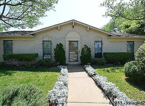 2nd image of 3814 Bucknell Dr